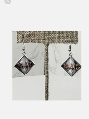 EIFFEL TOWER Dangle French Hook Earrings